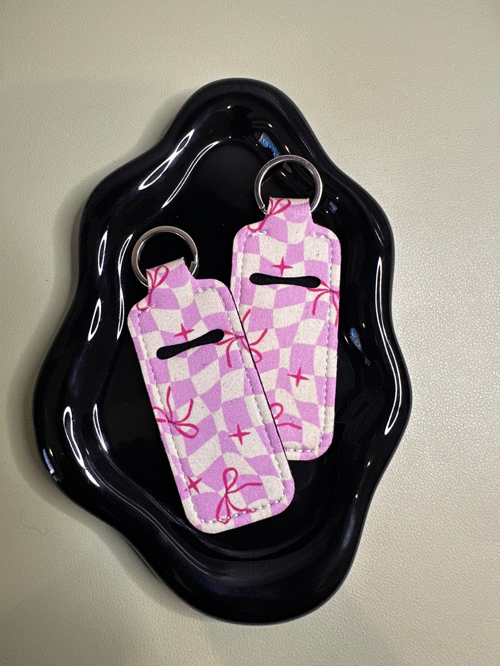 Checkered Bow Chapstick Holder