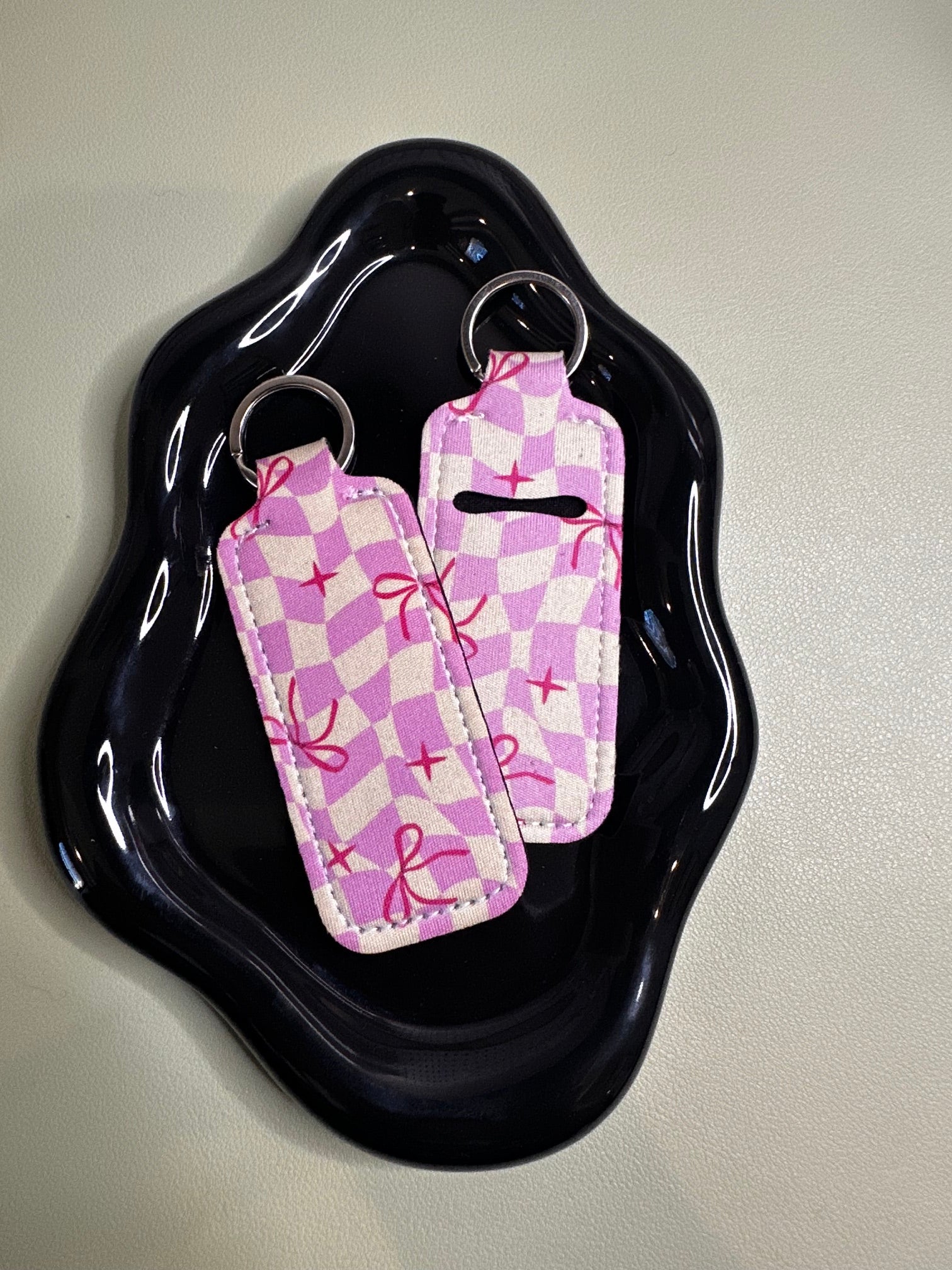 Checkered Bow Chapstick Holder